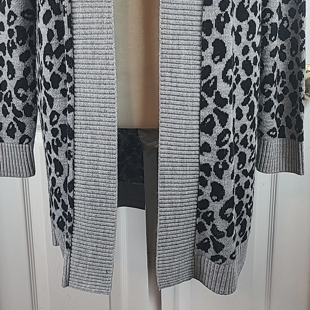 Nine West Animal Print Cardigan - Picture 3 of 11